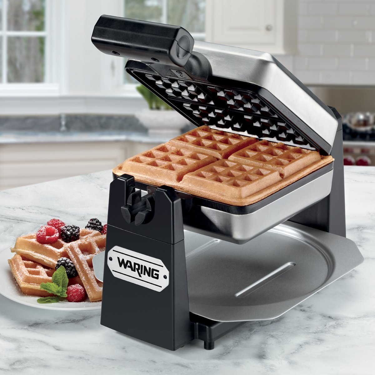 Waring Pro WMK250SQ 4-Slice Belgian Waffle Maker Review